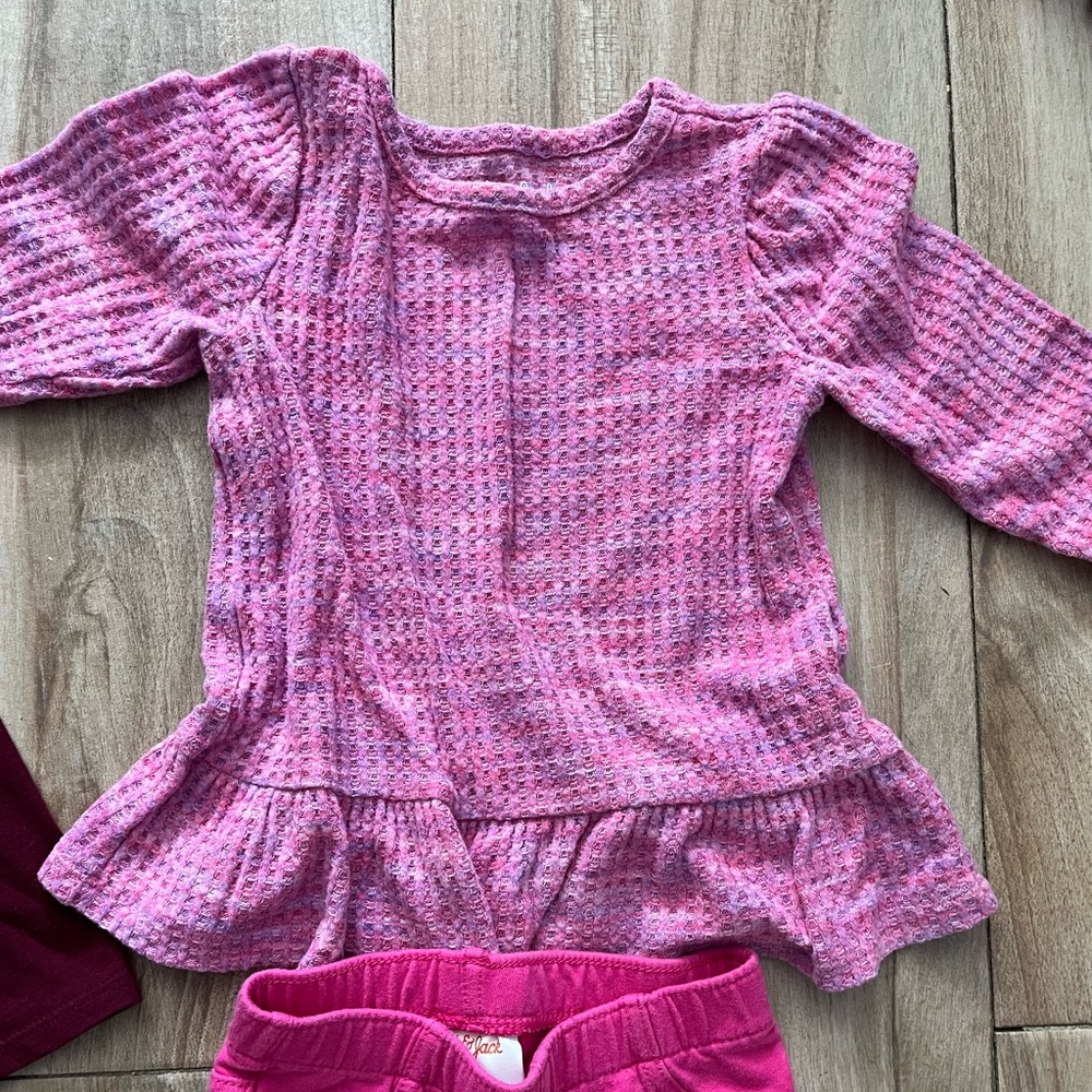 Girls size 2t outfit plus bonus shirt